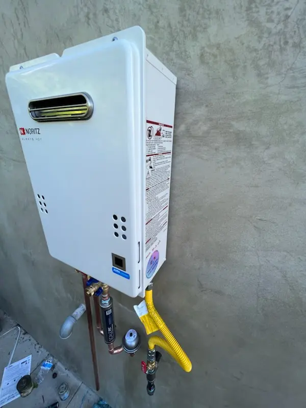 Tankless water heater installation for Waterloo homes